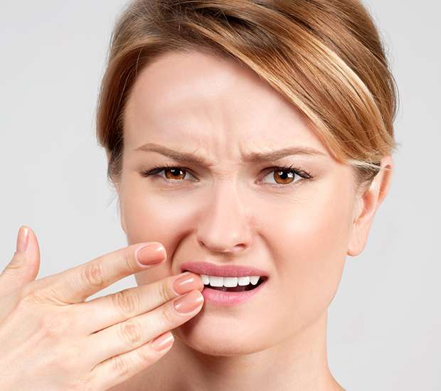 Highlands Ranch What Should I Do If I Chip My Tooth?